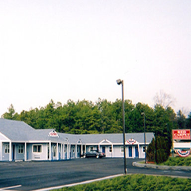 Hotel RED CARPET INN AND SUITES