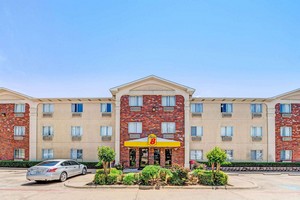 Hotel SUPER 8 MCKINNEY/PLANO AREA