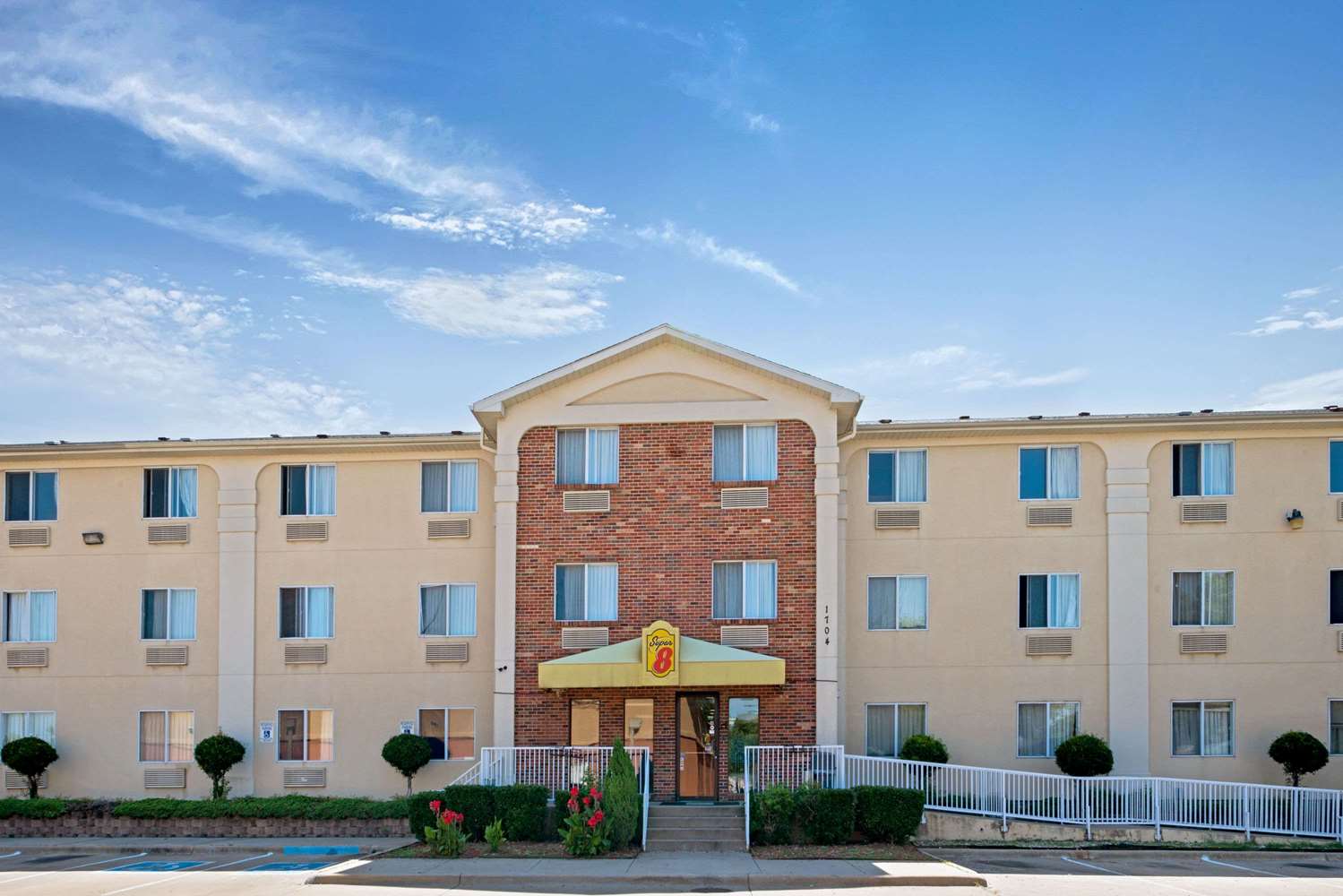 Hotel SUPER 8 PLANO/DALLAS AREA