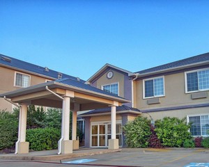 Hotel QUALITY INN & SUITES NEAR CLEBURNE CONFERENCE CENTER