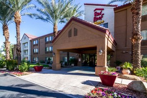 Hotel RED ROOF PLUS+TEMPE - PHOENIX AIRPORT