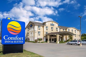 Hotel COMFORT INN & SUITES