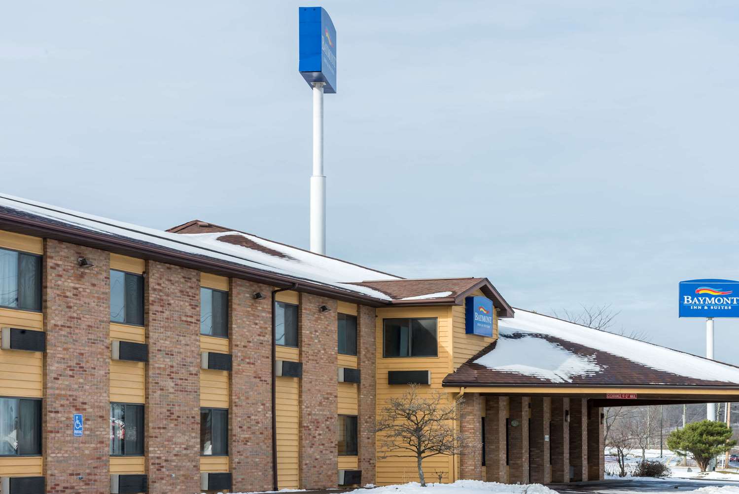 Hotel BAYMONT INN & SUITES CAMBRIDGE