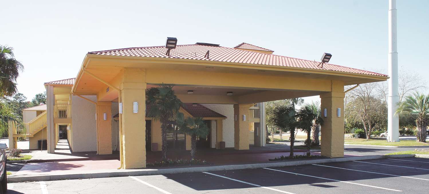 Hotel LA QUINTA INN SAVANNAH I-95