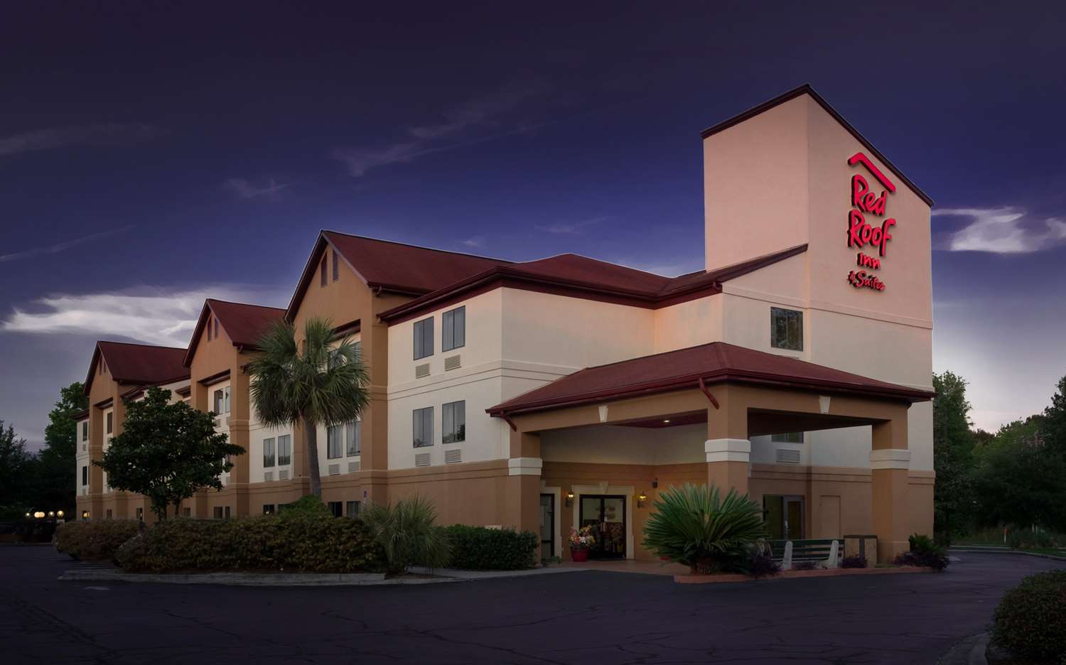 Hotel RED ROOF INN & SUITES SAVANNAH GATEWAY