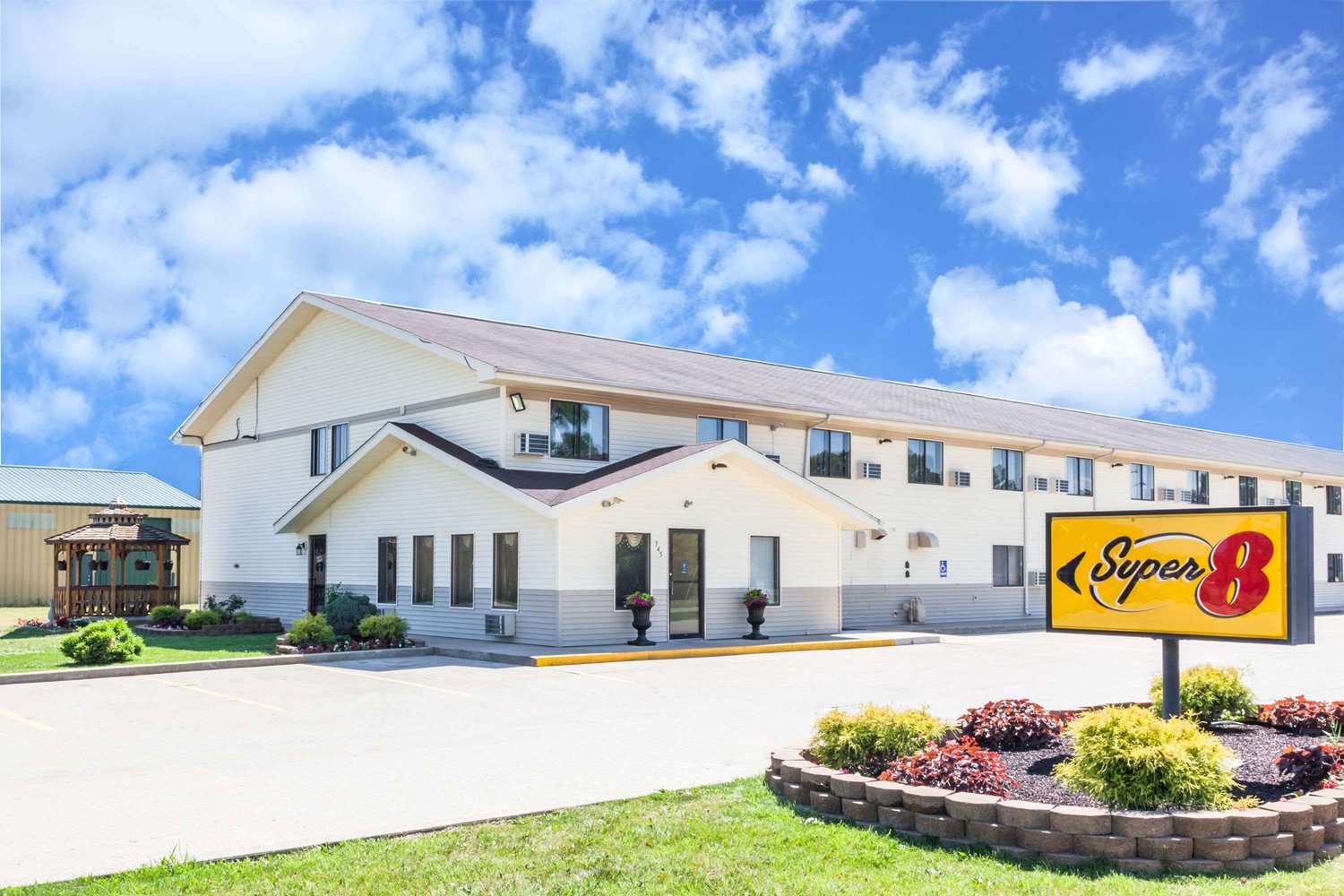Hotel SUPER 8 ELKHART