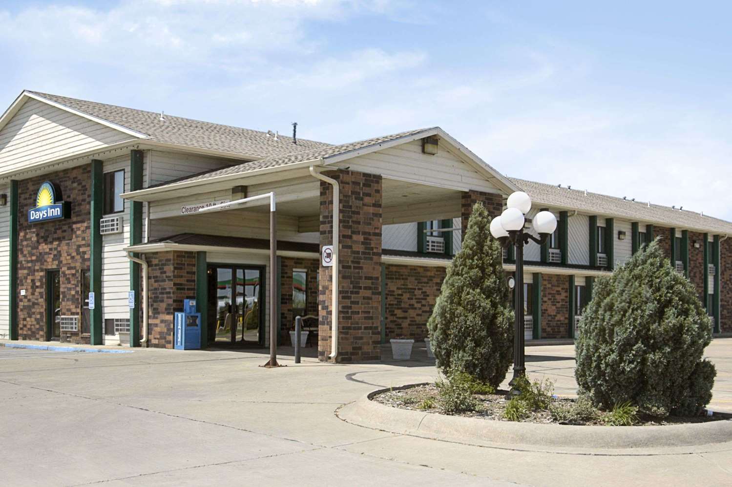 Hotel DAYS INN SALINA I-70