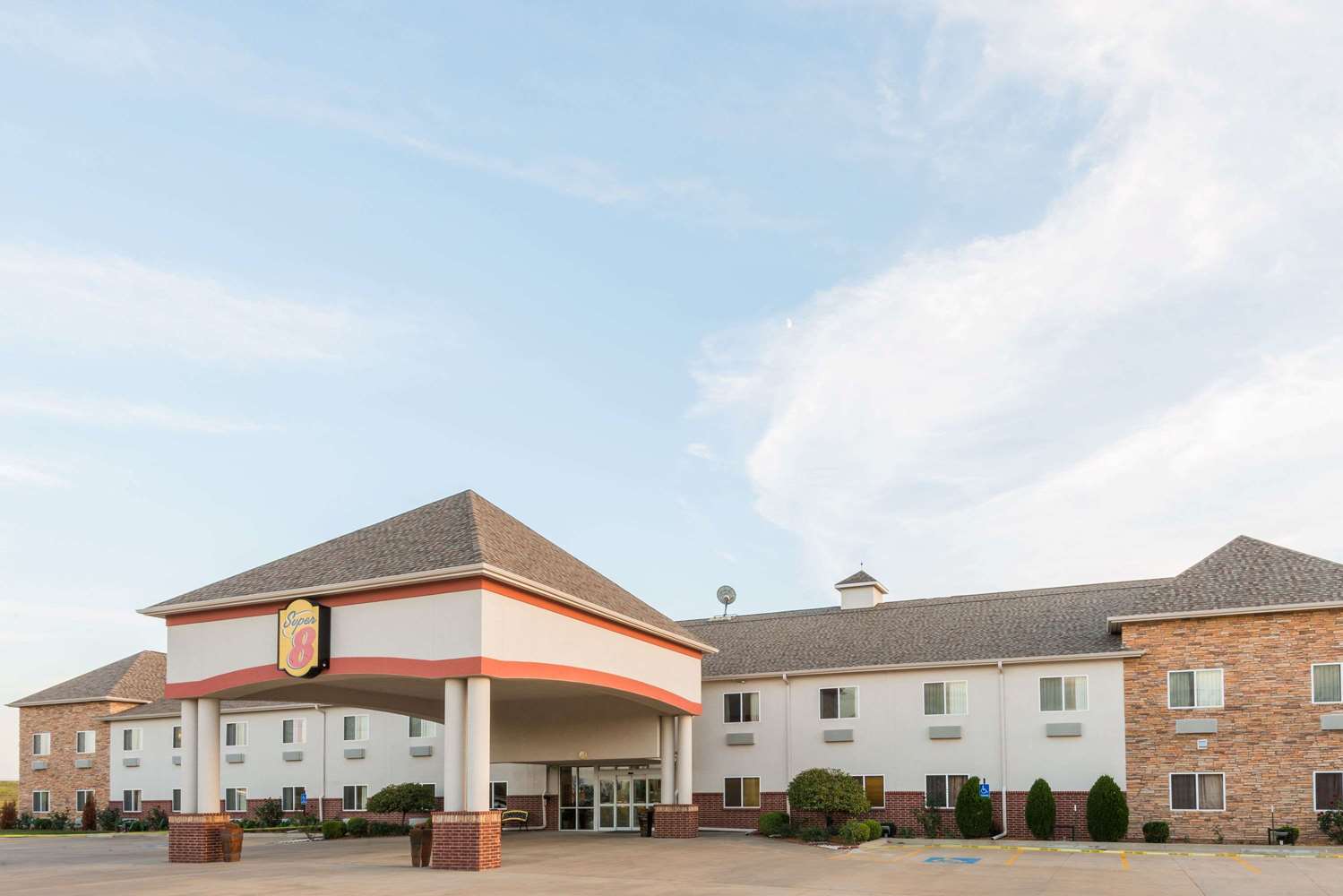 Hotel SUPER 8 SALINA