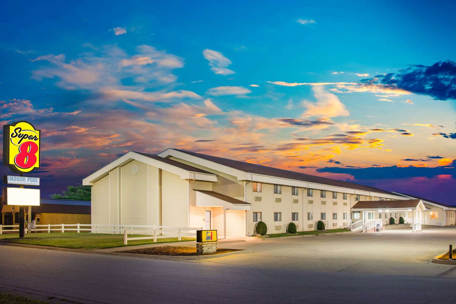 Hotel SUPER 8 BY WYNDHAM, NEVADA