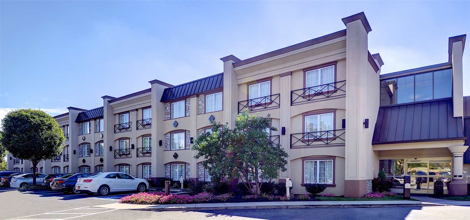 Hotel EDEN RESORT AND SUITES, BW PREMIER COLLECTION