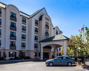 Hotel COMFORT SUITES HANES MALL