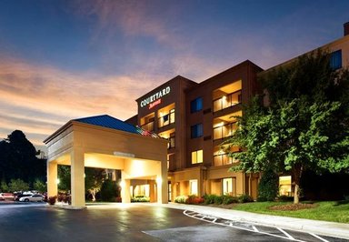 Hotel COURTYARD WINSTON-SALEM HANES MALL