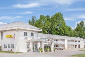Hotel SUPER 8 BY WYNDHAM MONTICELLO