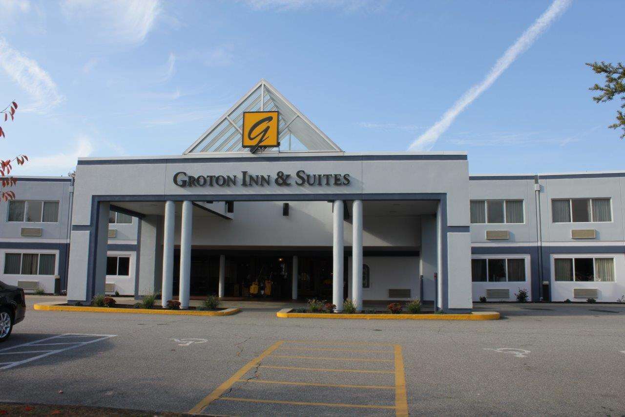 Hotel GROTON INN AND SUITES
