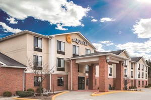 Hotel LA QUINTA INN & SUITES NORWICH-PLAINFIELD-CASINO