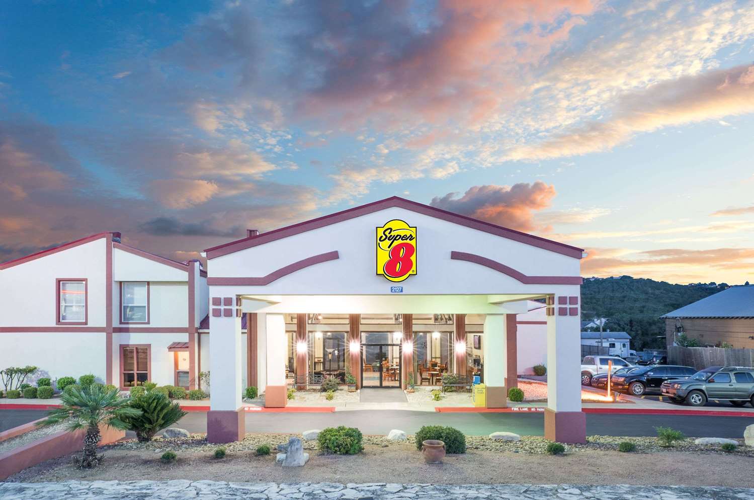 Hotel SUPER 8 KERRVILLE TX