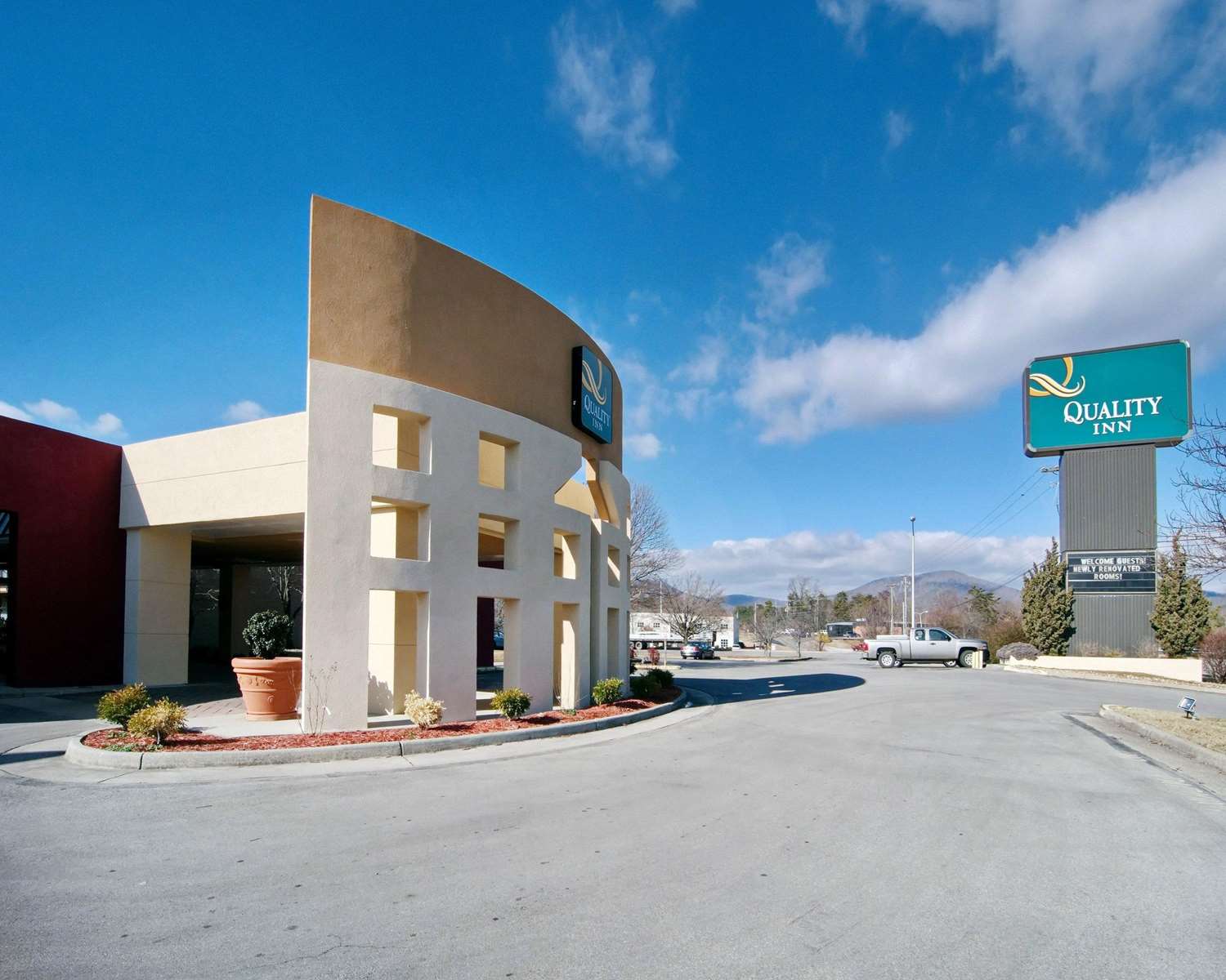 Hotel QUALITY INN ROANOKE AIRPORT