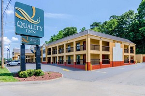 Hotel QUALITY INN TANGLEWOOD