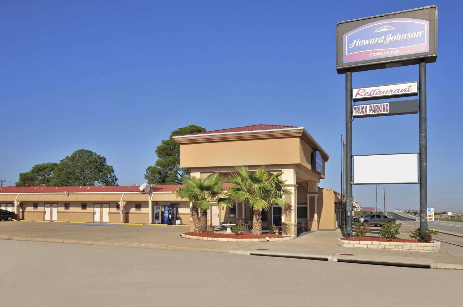 Hotel AMERICAS BEST VALUE INN AND SUITES COLLEGE STATION