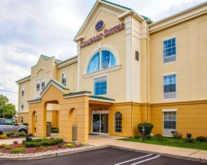 Hotel COMFORT SUITES EAST BRUNSWICK