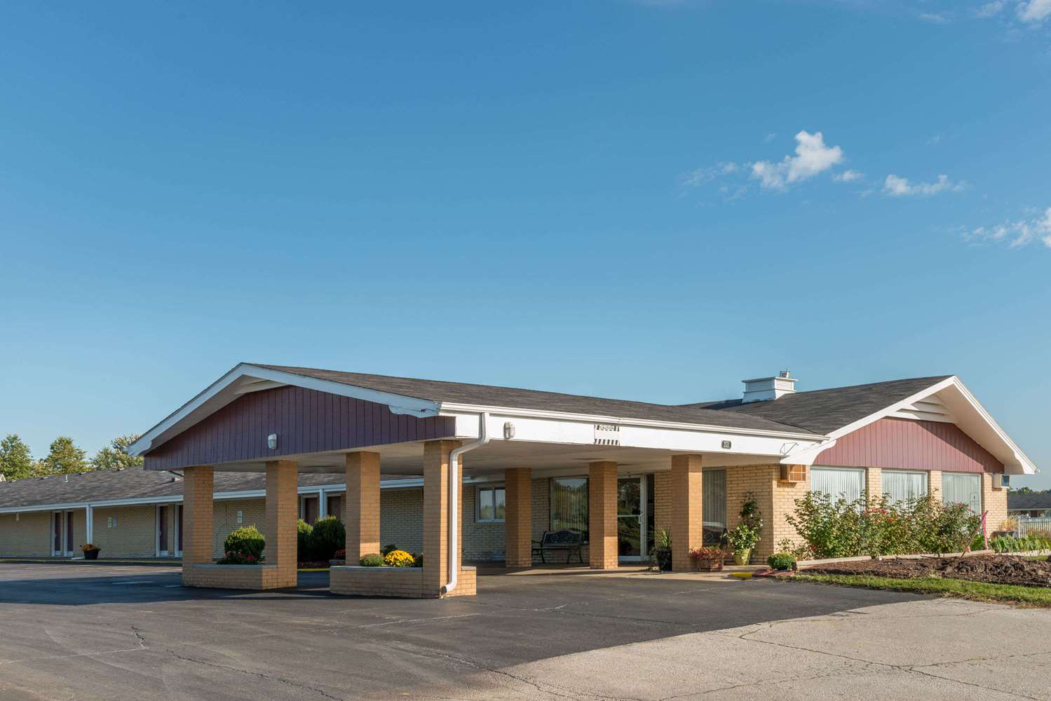 Hotel KNIGHTS INN KIRKSVILLE