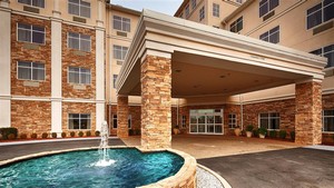 Hotel BEST WESTERN PLUS ROSE CITY CONFERENCE CENTER INN