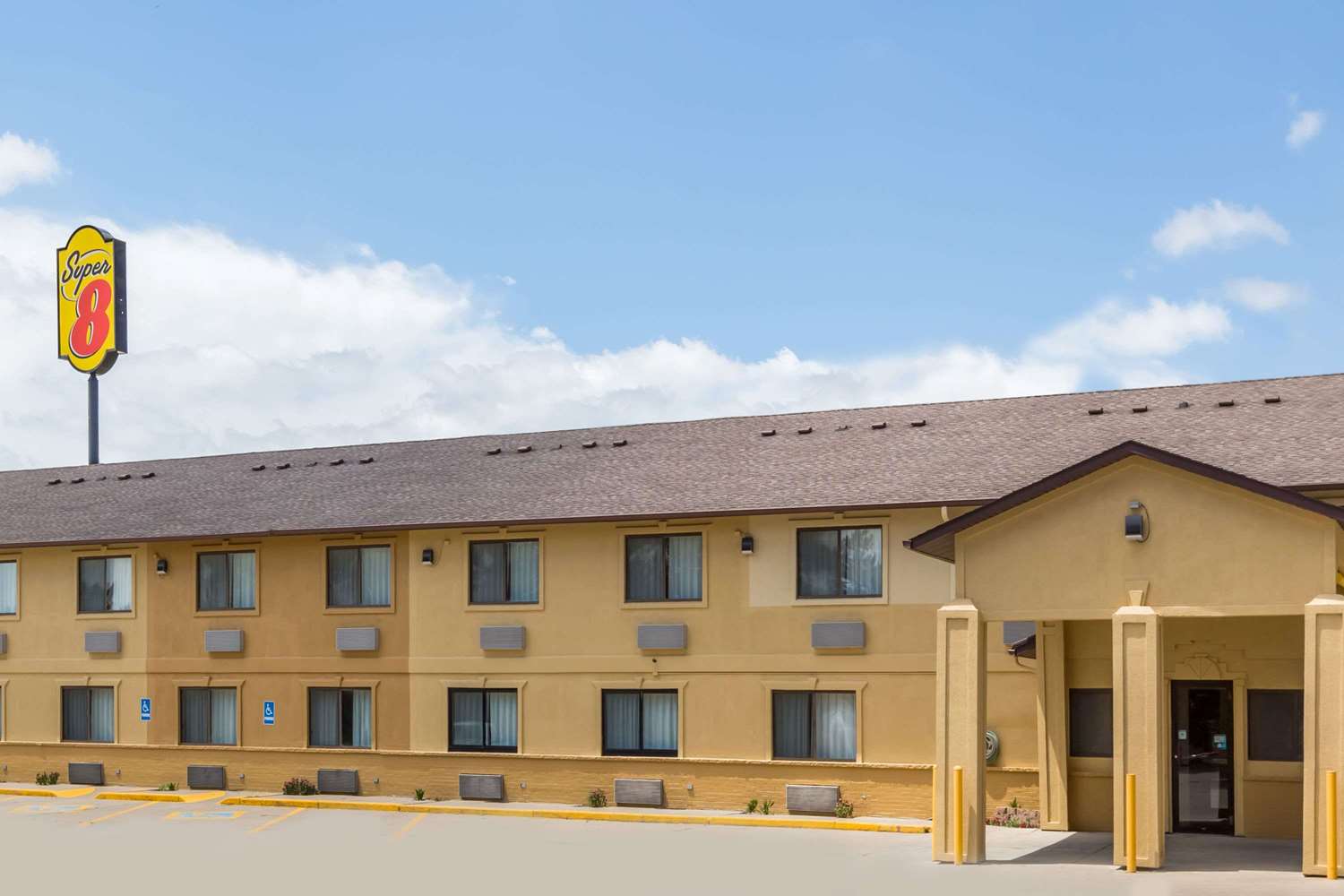 Hotel SUPER 8 NEWTON