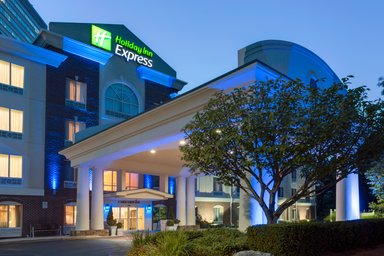 Hotel HOLIDAY INN EXPRESS & SUITES TOWER CENTER NEW BRUNSWICK