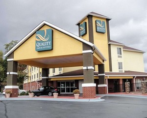 Hotel QUALITY INN & SUITES HUNTSVILLE