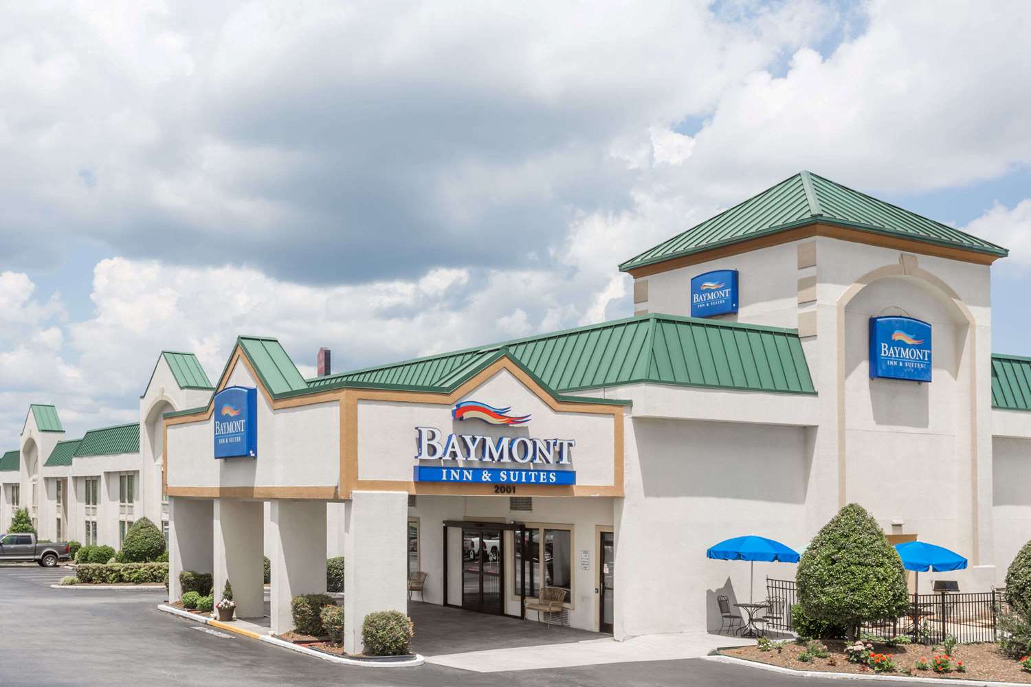 Hotel BAYMONT INN & SUITES GREENSBORO/COLISEUM