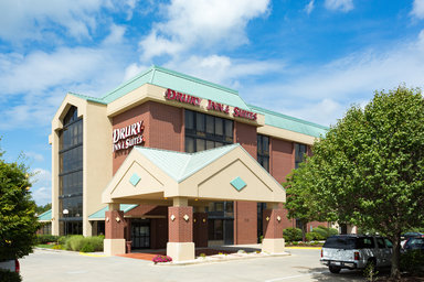 Hotel DRURY INN AND SUITES GREENSBORO