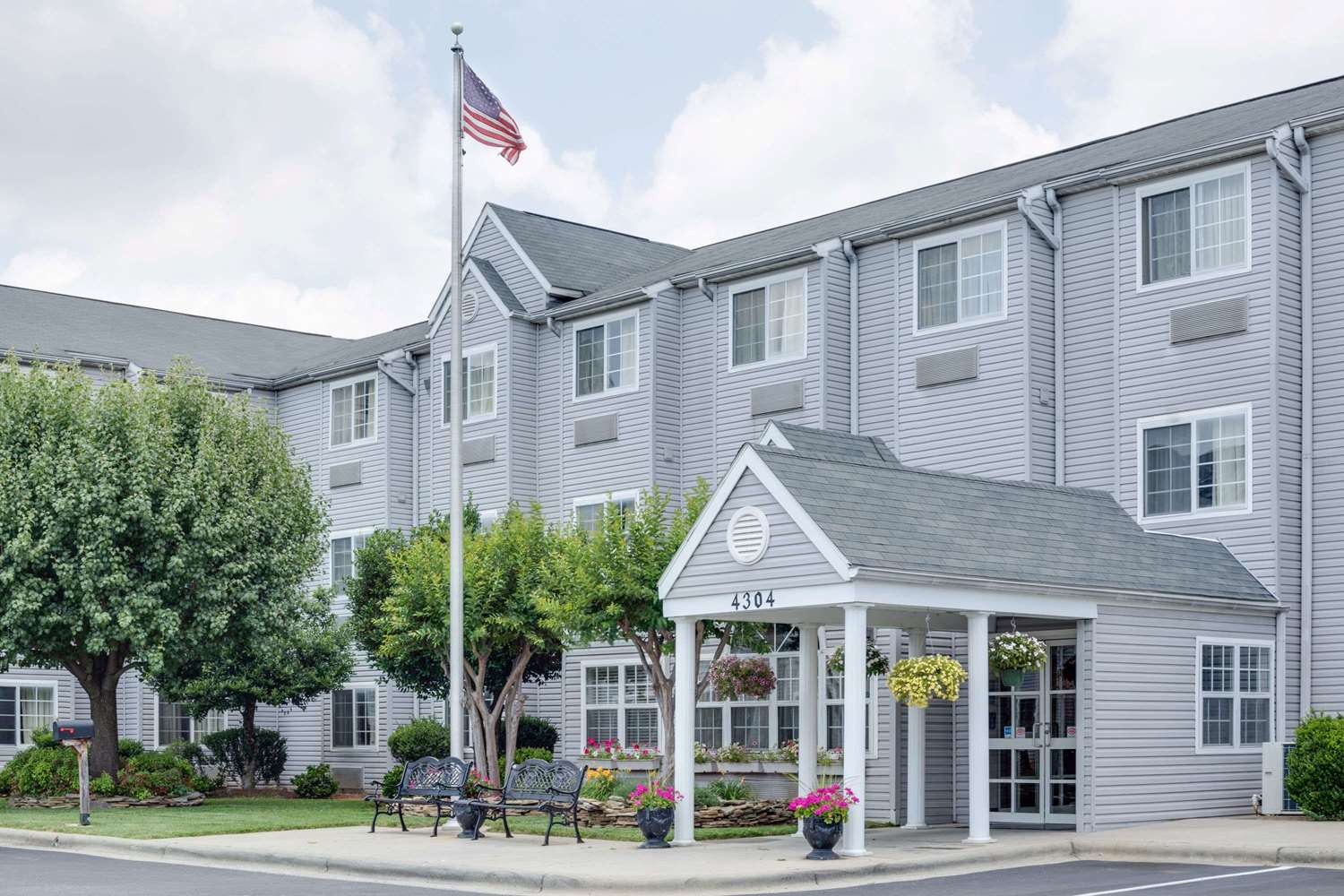 Hotel MICROTEL INN & SUITES BY WYNDHAM GREENSBORO