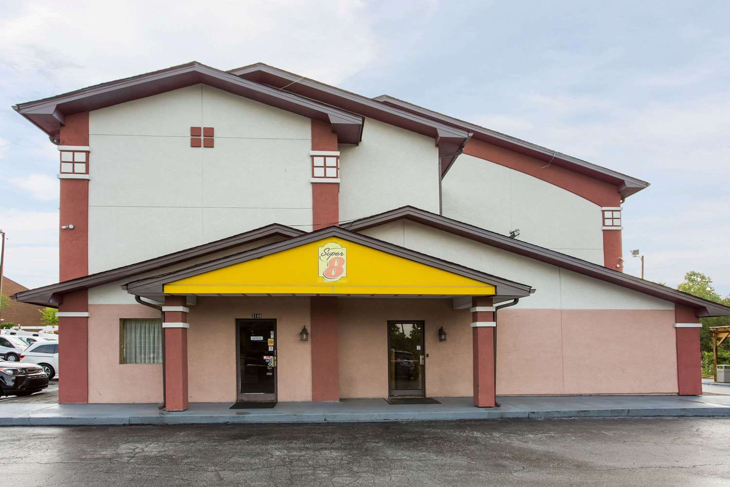 Hotel SUPER 8 BY WYNDHAM, GREENSBORO/COLISEUM/CONV.