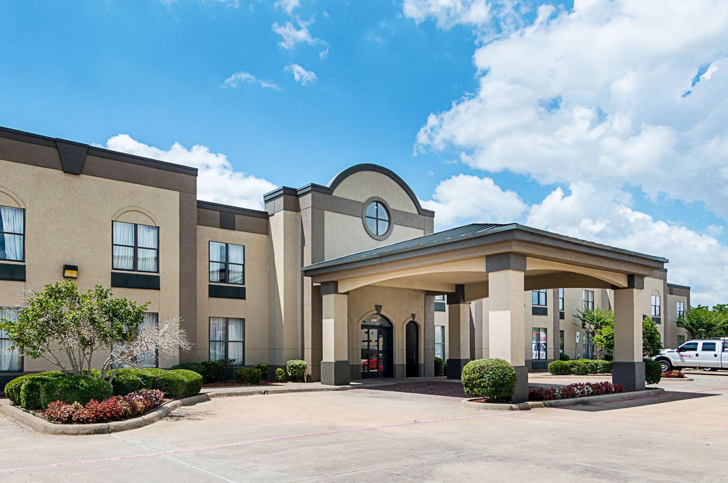 Hotel QUALITY SUITES SHERMAN