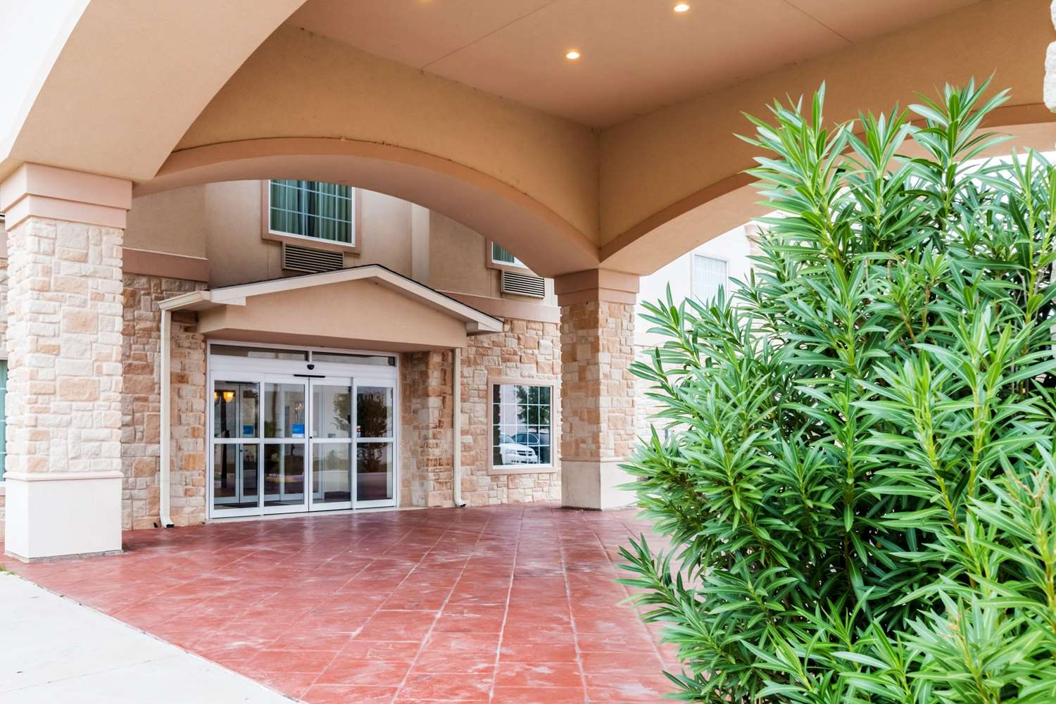 Hotel COMFORT INN & SUITES NEAR COMANCHE PEAK