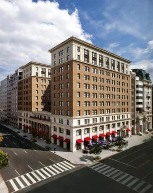 Hotel CHURCHILL AT WOODWARD BUILDING