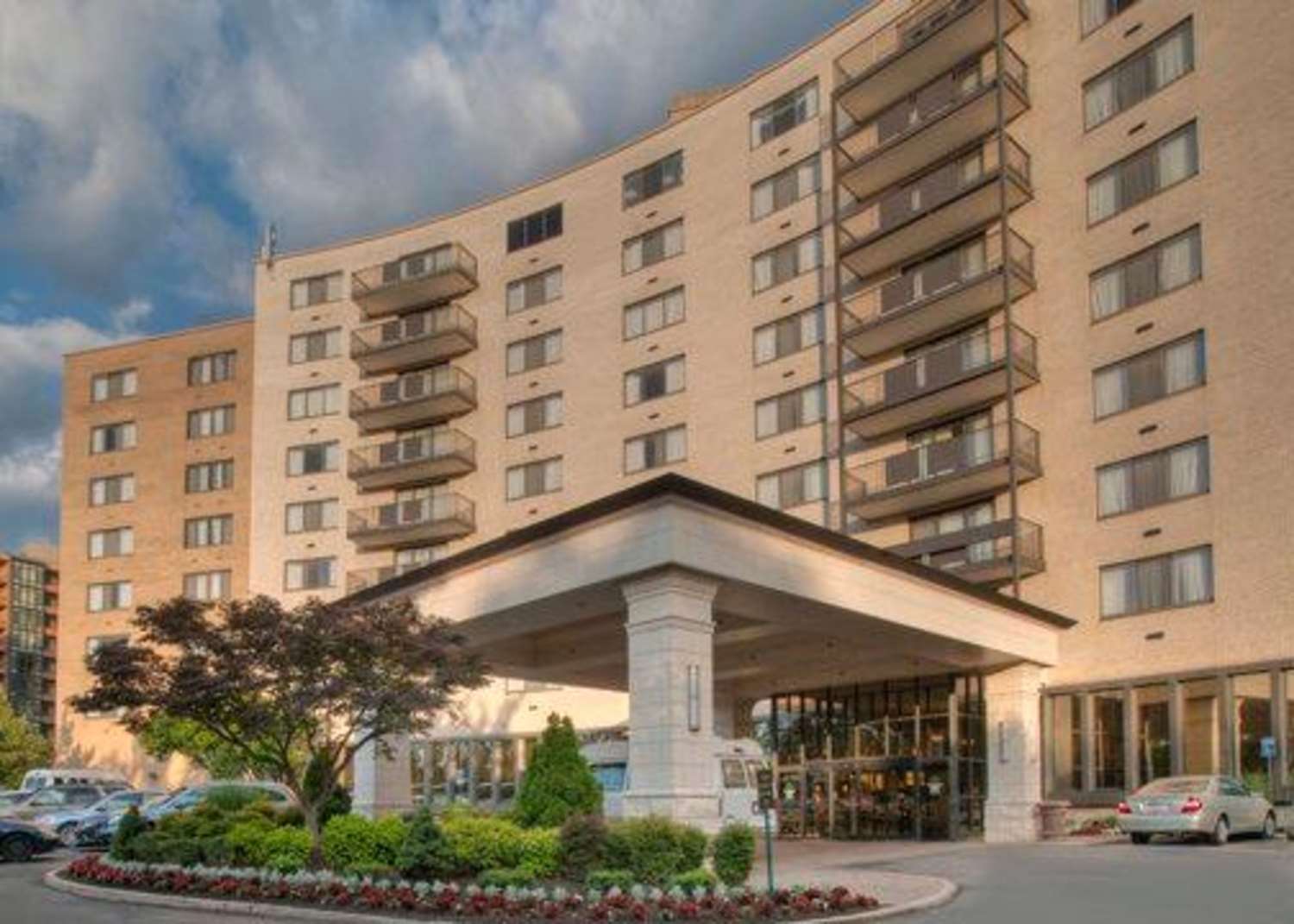 Hotel CLARION COLLECTION HOTEL ARLINGTON COURT SUITES