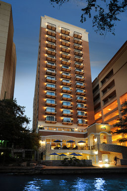 Hotel COURTYARD SAN ANTONIO RIVERWALK
