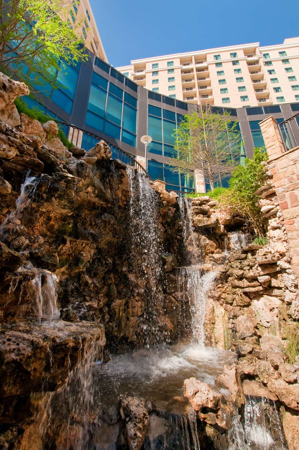 Hotel EMBASSY SUITES BY HILTON SAN ANTONIO RIVERWALK DOWNTOWN