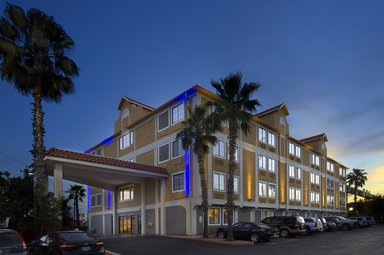 Hotel HOLIDAY INN EXPRESS & SUITES SAN ANTONIO-DTWN MARKET AREA