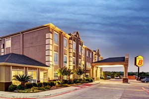 Hotel SUPER 8 BY WYNDHAM, SAN ANTONIO/ALAMODOME AREA
