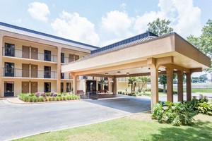Hotel BAYMONT INN & SUITES PENSACOLA