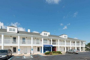 Hotel BAYMONT INN & SUITES GREENVILLE