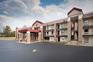 Hotel RED ROOF PLUS+ BIRMINGHAM EAST-IRONDALE/AIRPORT