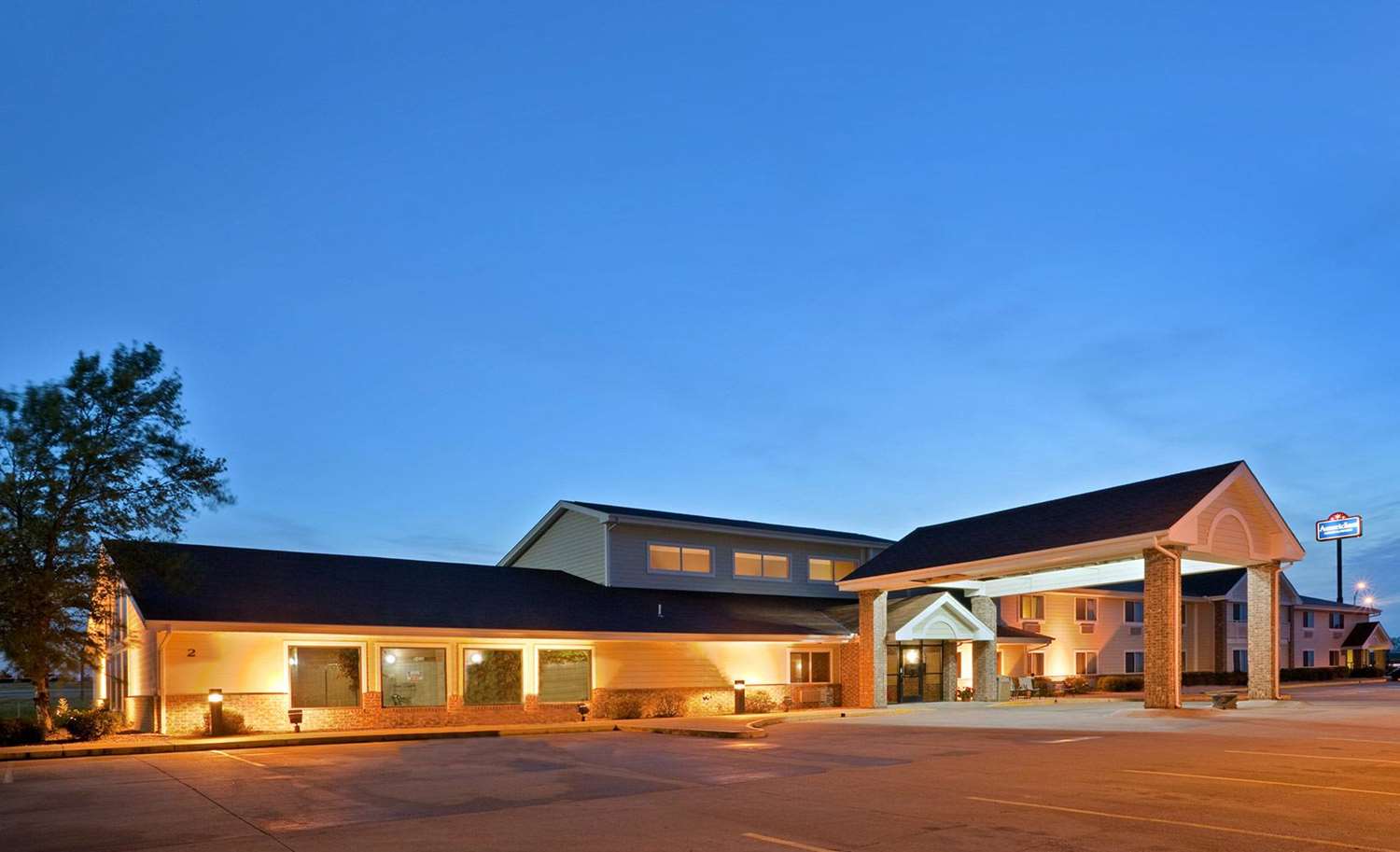 Hotel AMERICINN BY WYNDHAM MARSHALL