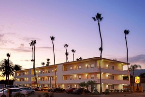 Hotel SUPER 8 BY WYNDHAM SANTA BARBARA/GOLETA