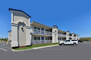 Hotel MOTEL 6 VISTA CA