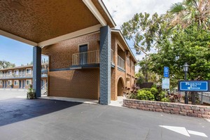 Hotel RODEWAY INN ESCONDIDO DOWNTOWN