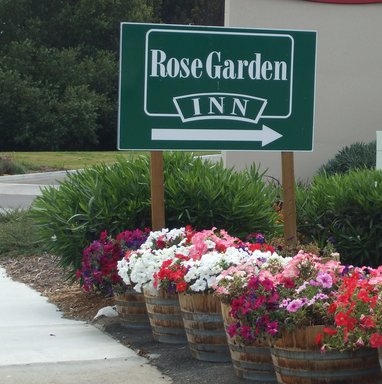 Hotel ROSE GARDEN INN