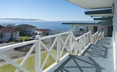 Hotel TIDES OCEANVIEW INN AND COTTAGES